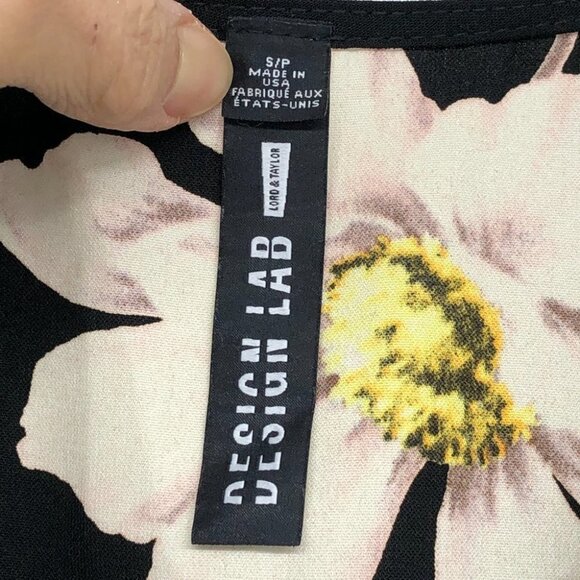 Lord & Taylor Design Lab Black & White Floral Lace trim Romper size S - Picture 4 of 16